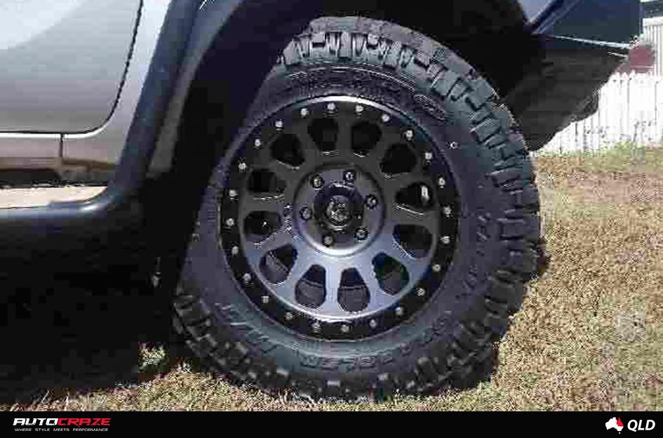 TOYOTA HILUX N80 4WD VECTOR MATTE GUN METAL